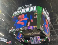 九游娱乐平台_雄鹿主场告捷，继续保持不败战绩